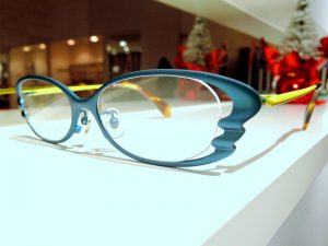 フリルのブラウス～frill～