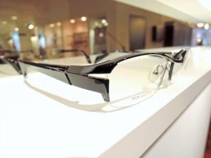 レンズの厚みをカバーするJN-552