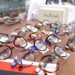 Visioの店頭にメガネが並ぶまで