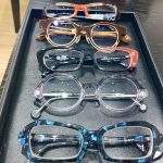 メガネはいくつ持つのが正解？使い分けはどうする？