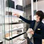 【スタッフインタビュー】実はコンタクトレンズ派でした。今はメガネに夢中です。