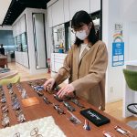 【スタッフインタビュー】メガネが好き、でもそれ以上に人が好き。最年少スタッフの挑戦。