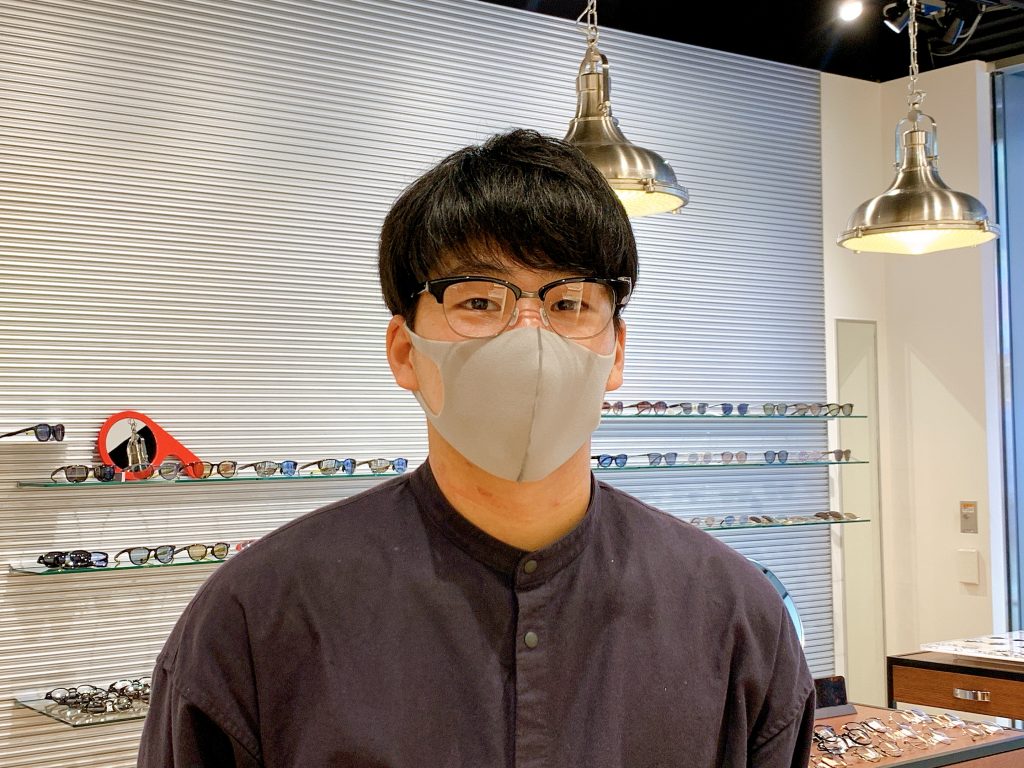 メガネで顔の印象 どれだけ変わる かけ比べてみました Visio ヴィジオ